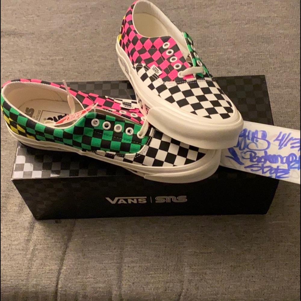 Sold!! Vans vault x sneakrsNstuff Venice SOLD!!!!
